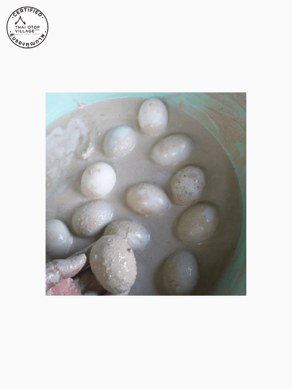 ไข่เค็มดินสอพอง